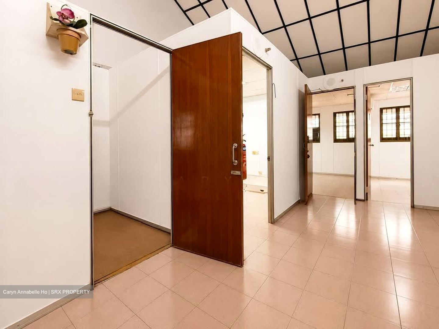 Jurong West Street 92 (D22), Shop House #589671701